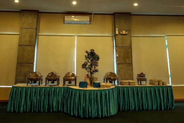 DAYS HOTEL TAGAYTAY (Tagaytay)